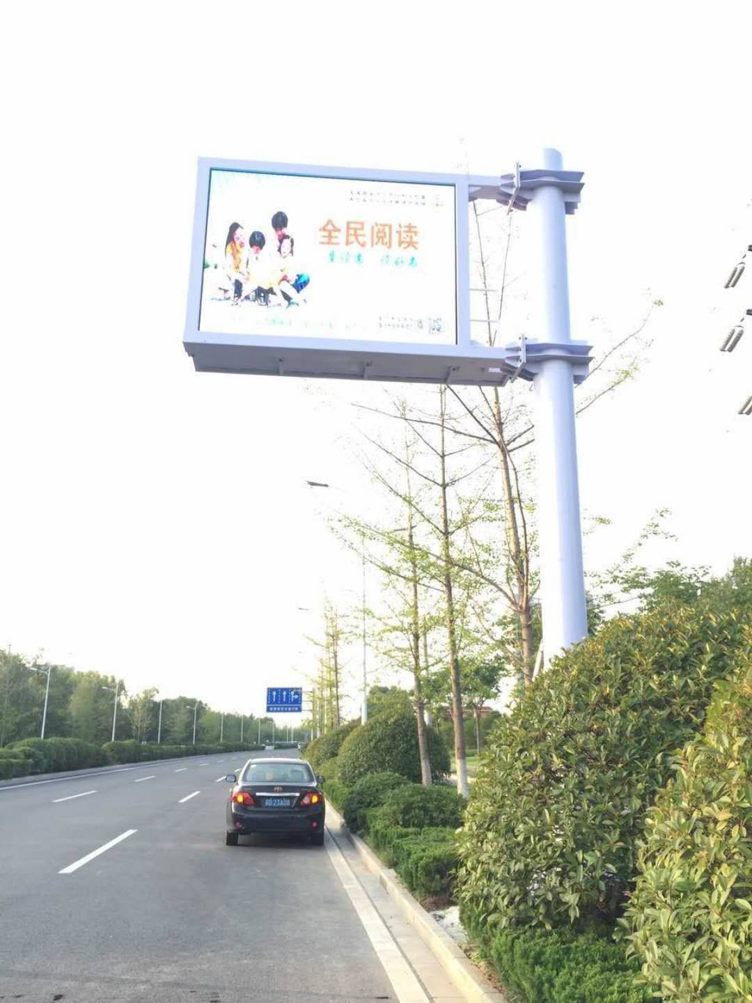 LED顯示屏全彩哪家好？定做高速LED顯示屏 LED信息顯示屏大屏幕廣告找亮彩